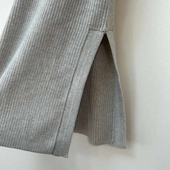 Wilfred Aritzia Durandal Sweater Vest Turtle Neck Wool Side Slit Size XS Grey - Picture 4 of 9
